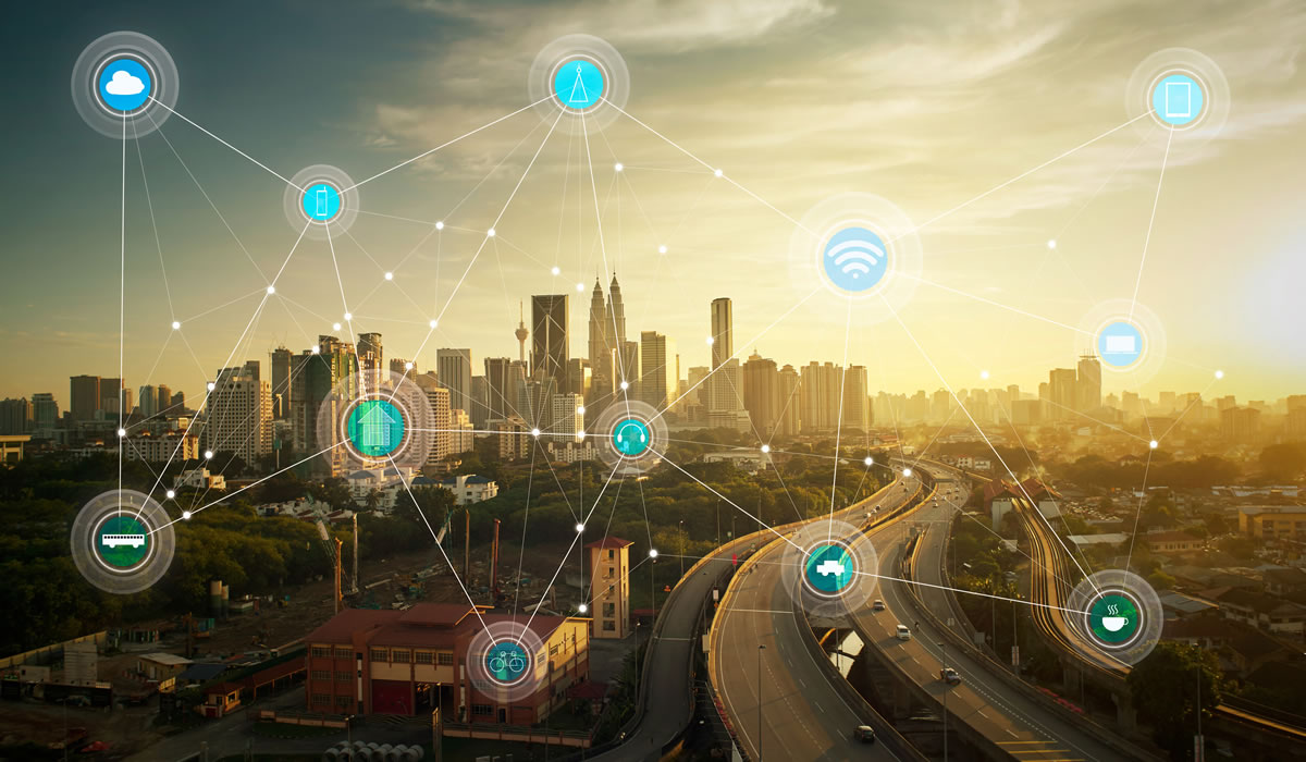 Enhanced EDI files management and wordlwide communication with your i Series central system (illustration)